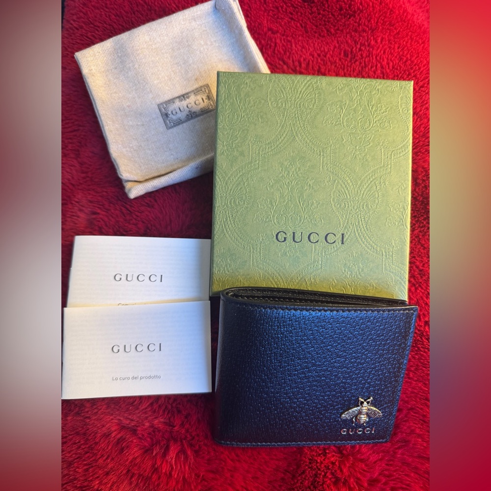 Gucci Men’s Leather Wallet – Brand New